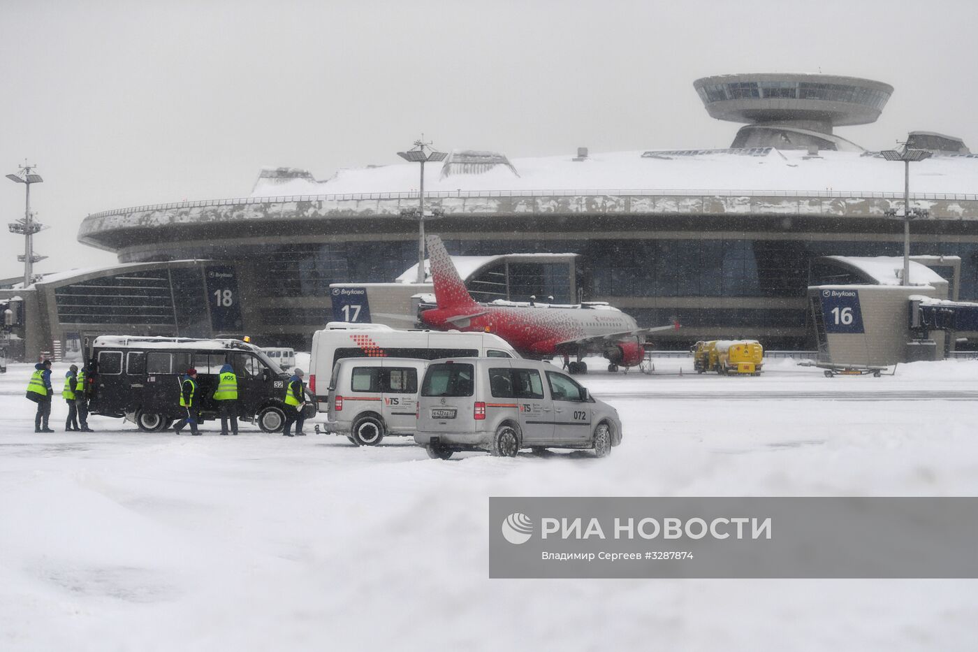 Задержки авиарейсов в московских аэропортах