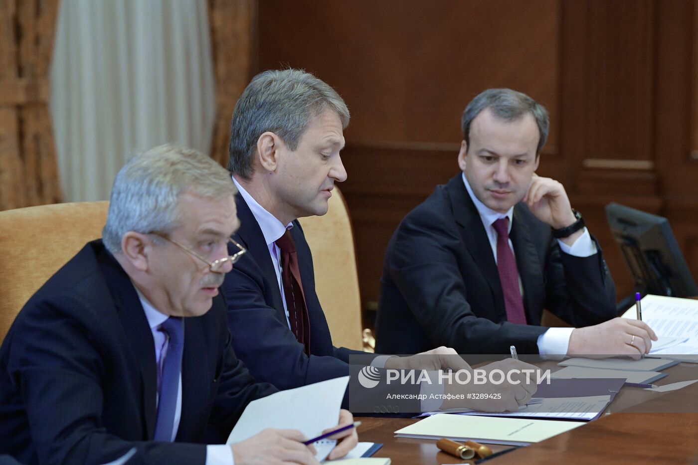 Премьер-министр РФ Д. Медведев провел совещание о механизмах поддержки агропромышленного комплекса