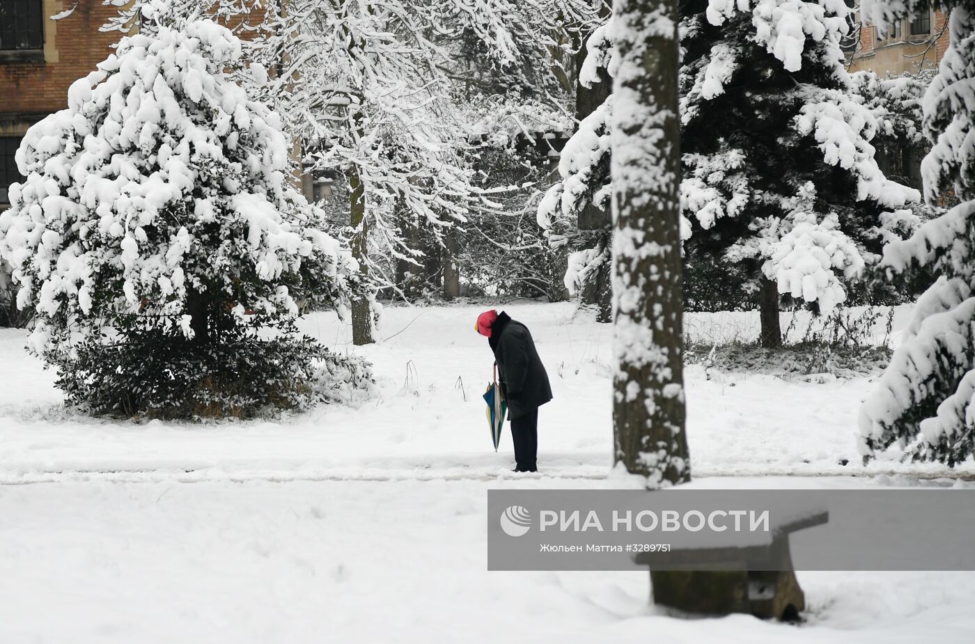 Снегопад в Париже