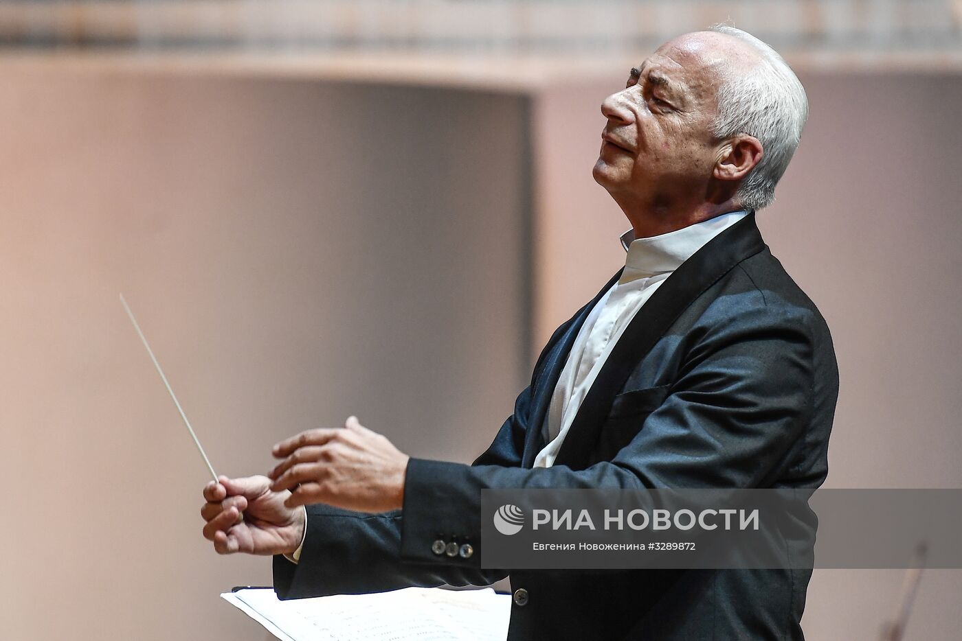 Концерт оперных певцов А. Нетребко и Ю. Эйвазова
