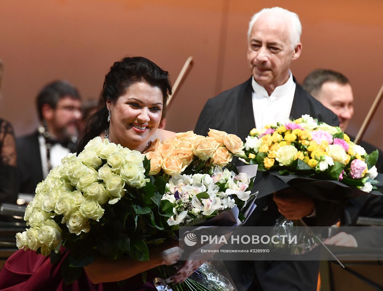 Концерт оперных певцов А. Нетребко и Ю. Эйвазова