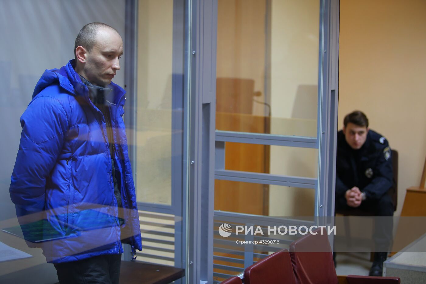 Судебное заседание по делу российского военнослужащего А. Баранова в Киеве
