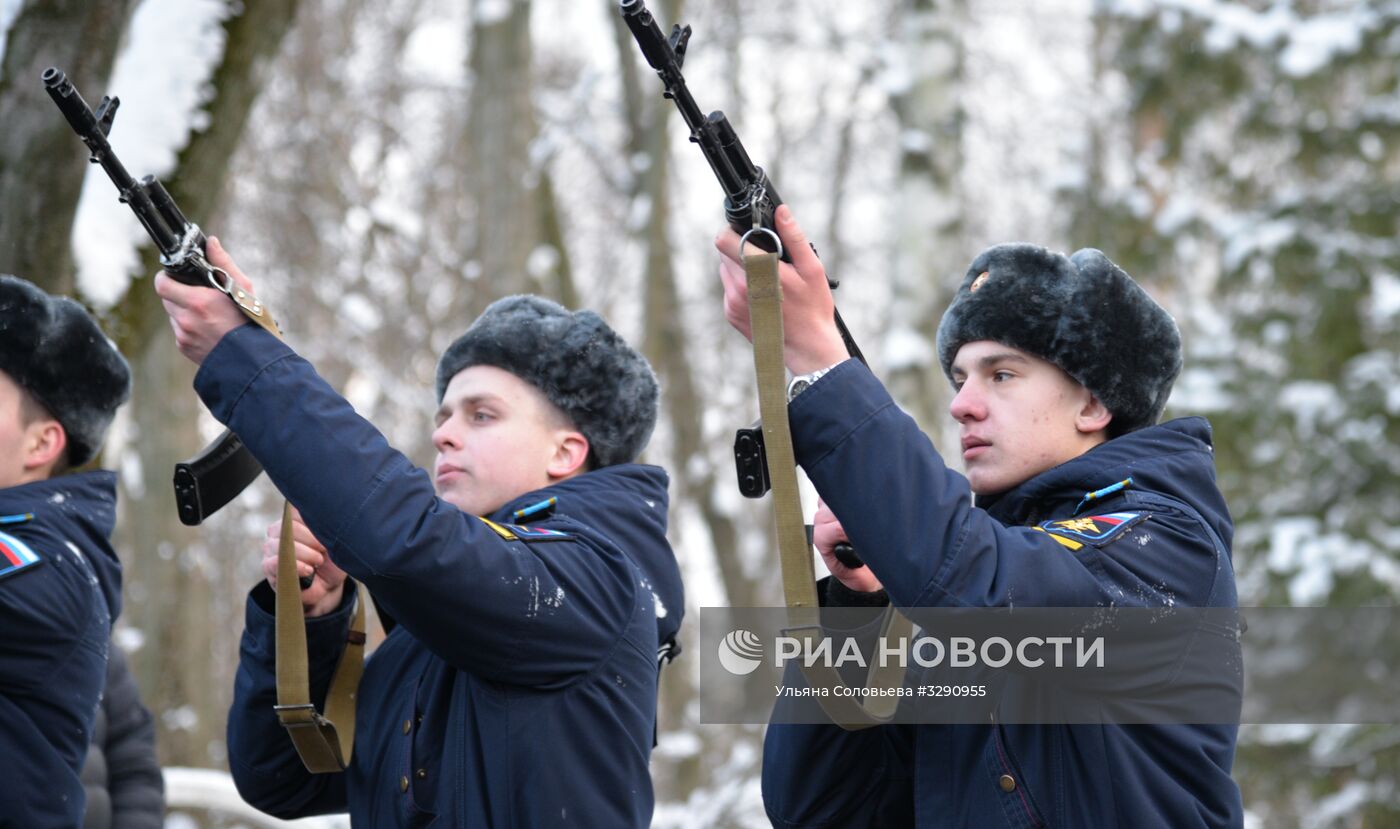 Церемония прощания с летчиком Романом Филиповым в Воронеже