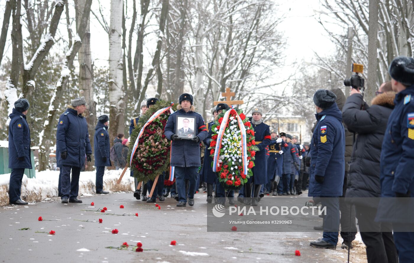 Церемония прощания с летчиком Романом Филиповым в Воронеже