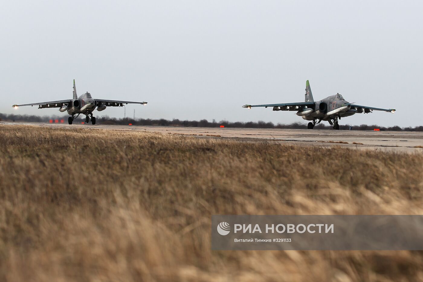 Летно-тактические учения штурмовиков Су-25 в Краснодарском крае