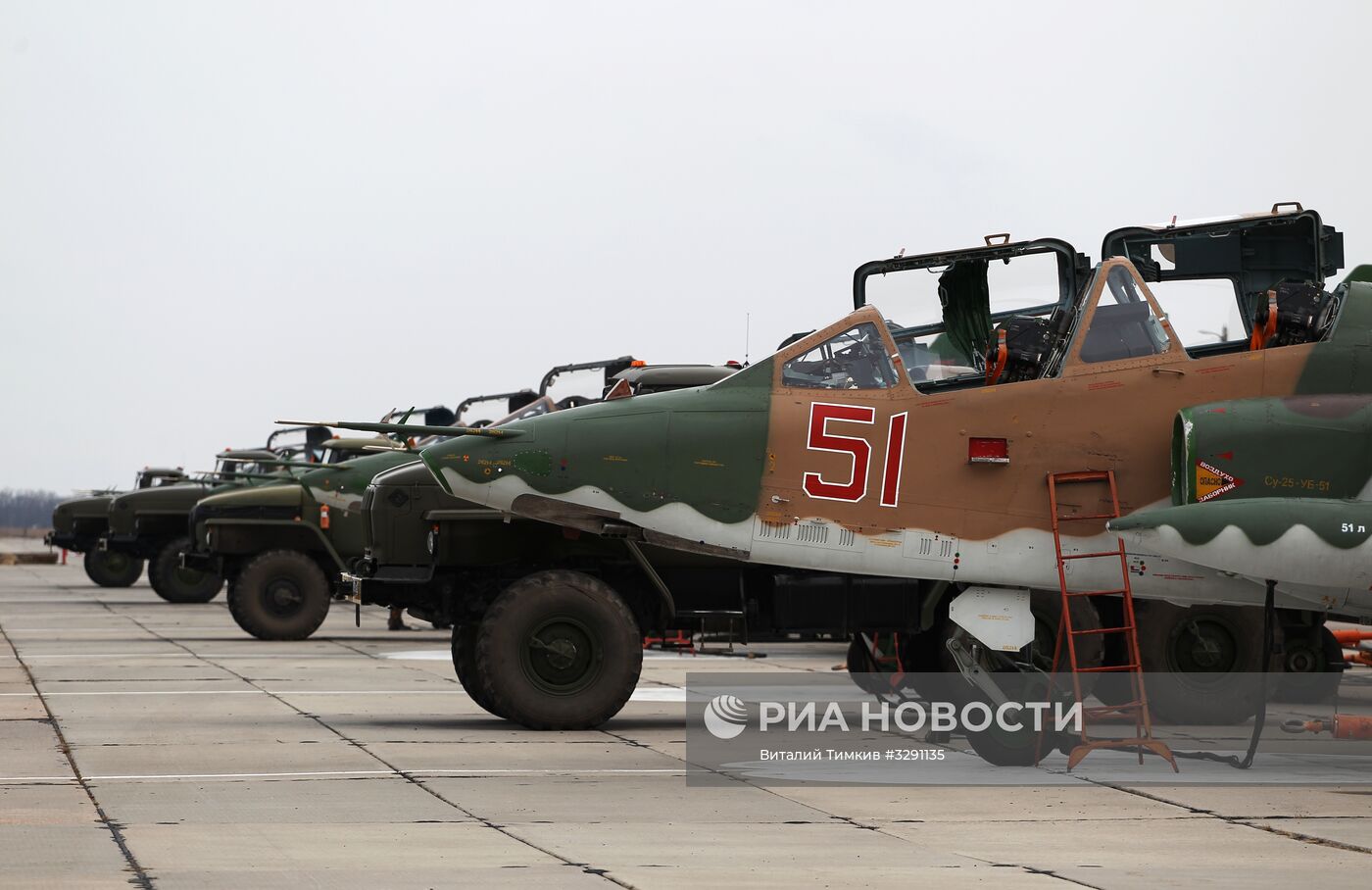 Летно-тактические учения штурмовиков Су-25 в Краснодарском крае