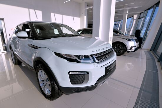 Работа автосалонов в Челябинске