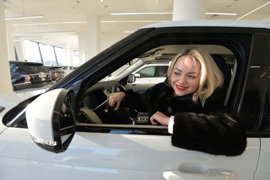 Работа автосалонов в Челябинске