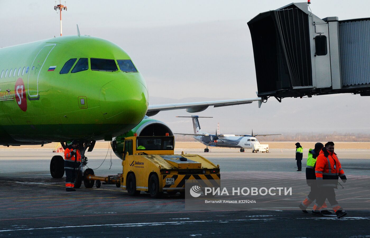 Работа международного аэропорта "Владивосток"