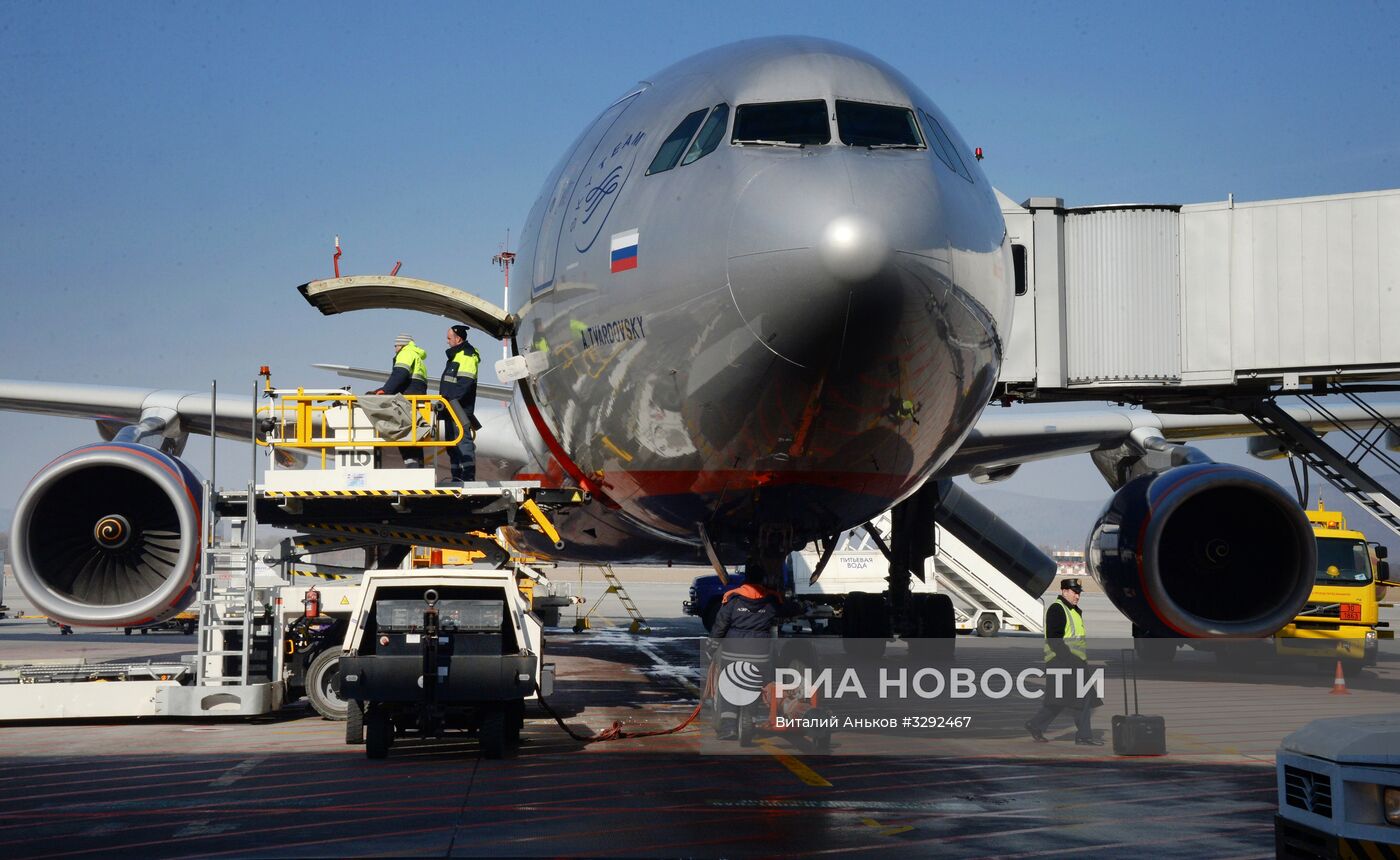 Работа международного аэропорта "Владивосток"