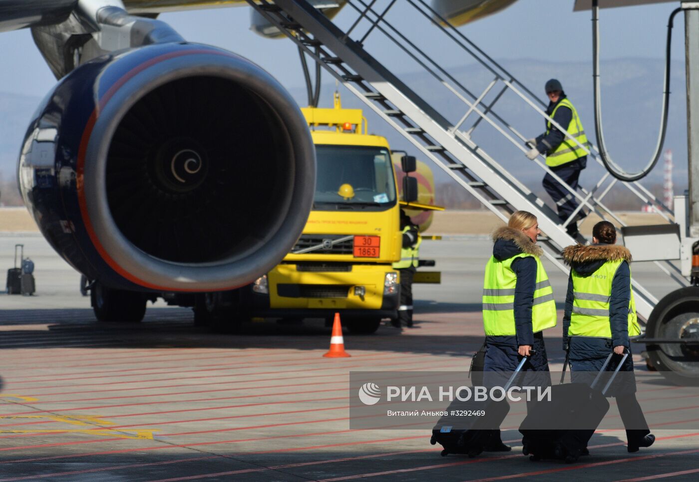 Работа международного аэропорта "Владивосток"