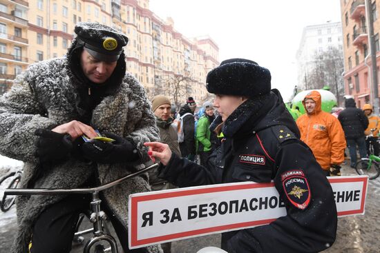 Третий зимний московский велопарад