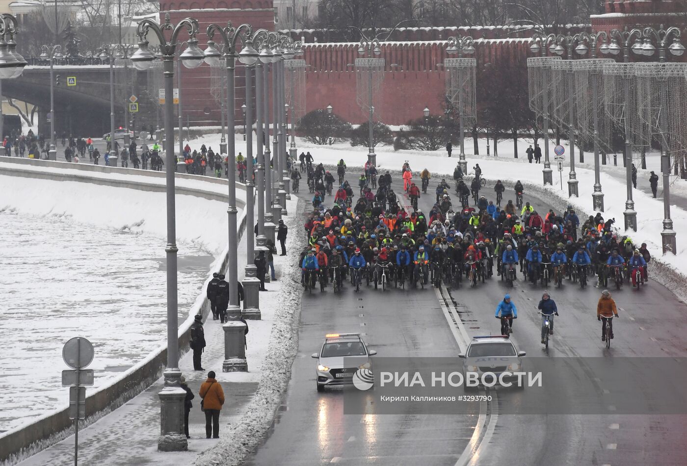 Третий зимний московский велопарад