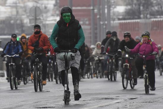 Третий зимний московский велопарад