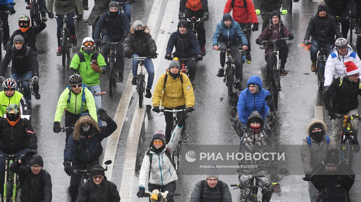 Третий зимний московский велопарад