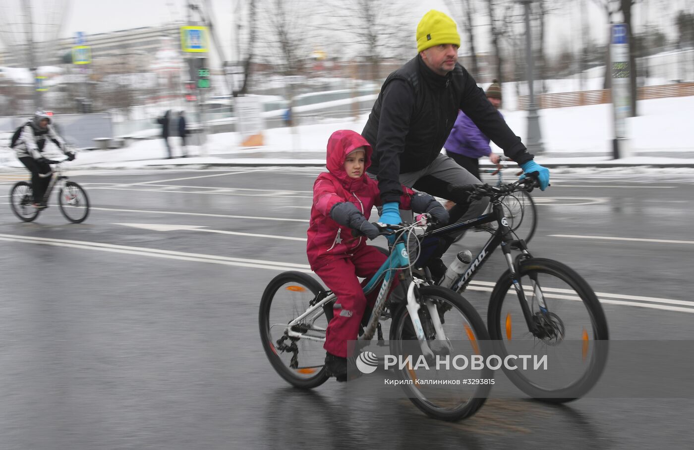 Третий зимний московский велопарад