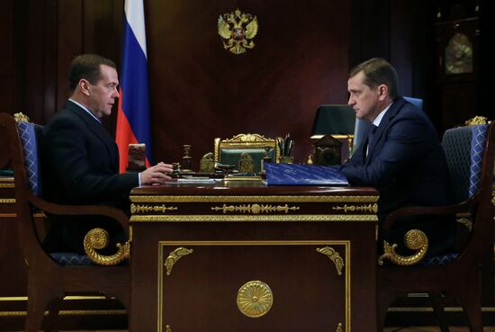 Премьер-министр РФ Д. Медведев встретился с главой "Росрыболовства" И. Шестаковым