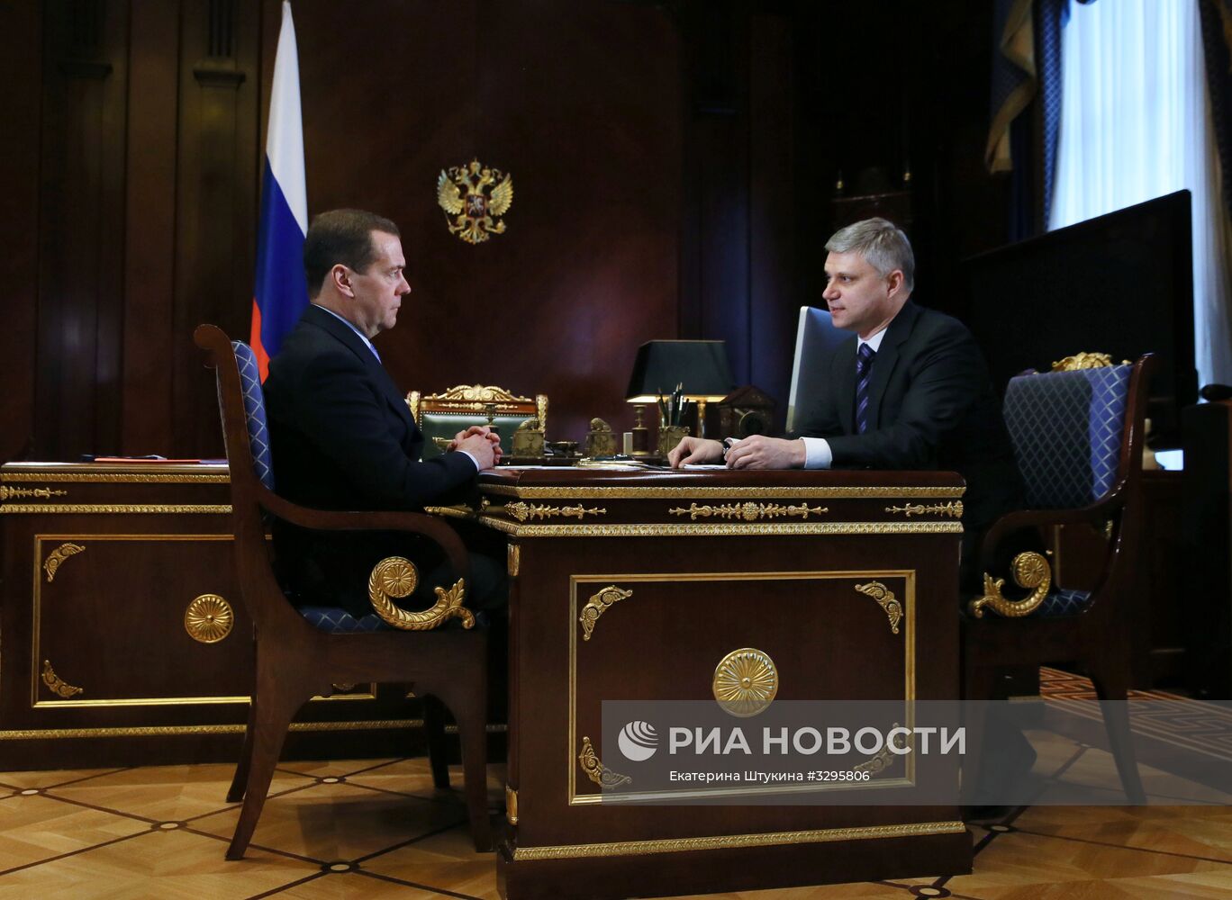 Премьер-министр РФ Д. Медведев встретился с главой РЖД О. Белозеровым
