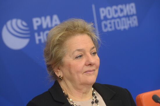 П/к, посвященная XVI Международному фестивалю кинематографических дебютов "Дух огня".