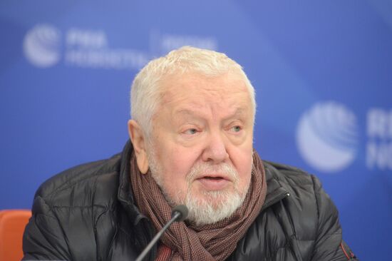 П/к, посвященная XVI Международному фестивалю кинематографических дебютов "Дух огня".