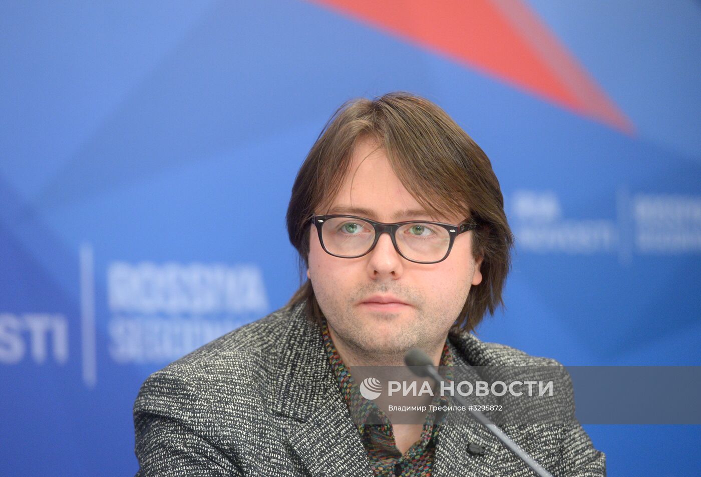 П/к, посвященная XVI Международному фестивалю кинематографических дебютов "Дух огня".