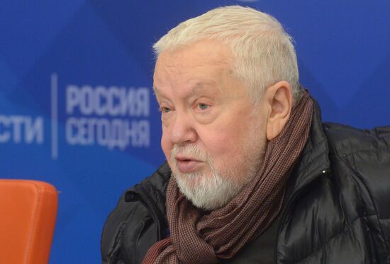 П/к, посвященная XVI Международному фестивалю кинематографических дебютов "Дух огня".