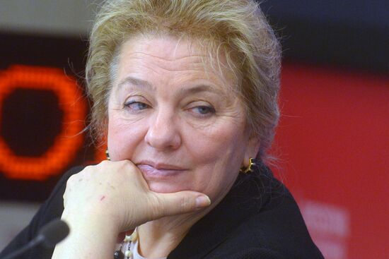 П/к, посвященная XVI Международному фестивалю кинематографических дебютов "Дух огня".