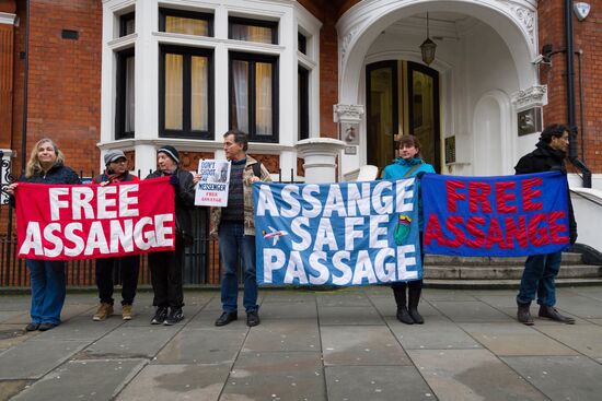 Акция в поддержку сооснователя WikiLeaks Д. Ассанжа в Лондоне