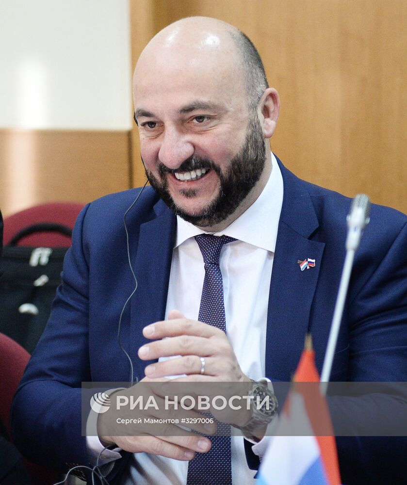 Вице-премьер РФ Д. Рогозин провел заседание межправкомиссии по сотрудничеству РФ с Бельгией и Люксембургом