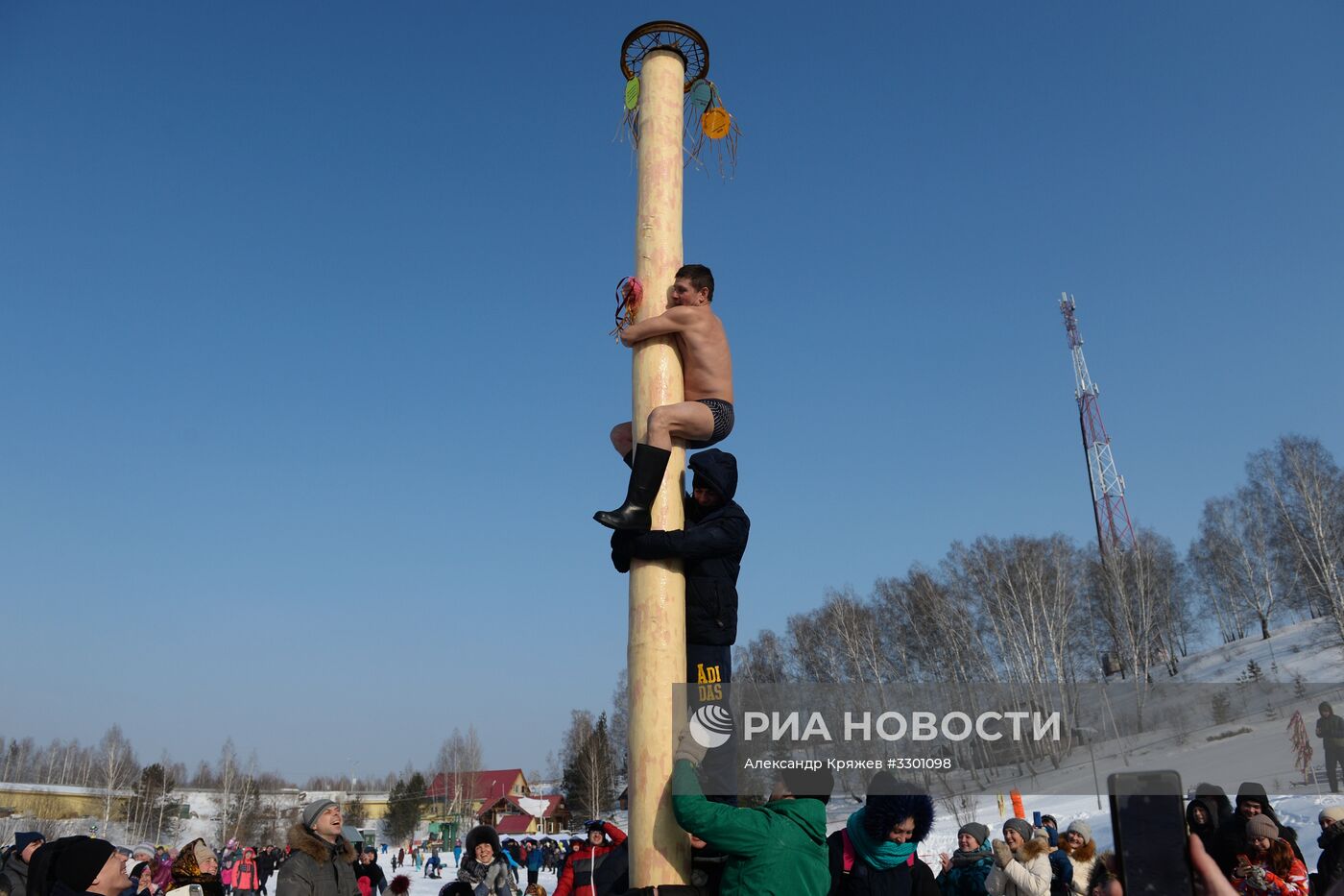 Празднование Масленицы в Новосибирске