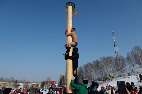 Празднование Масленицы в Новосибирске