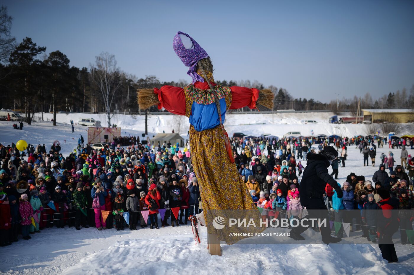 Празднование Масленицы в Новосибирске