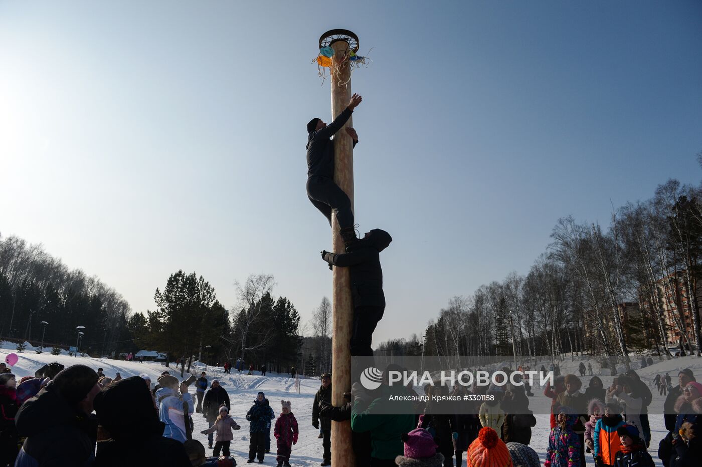 Празднование Масленицы в Новосибирске