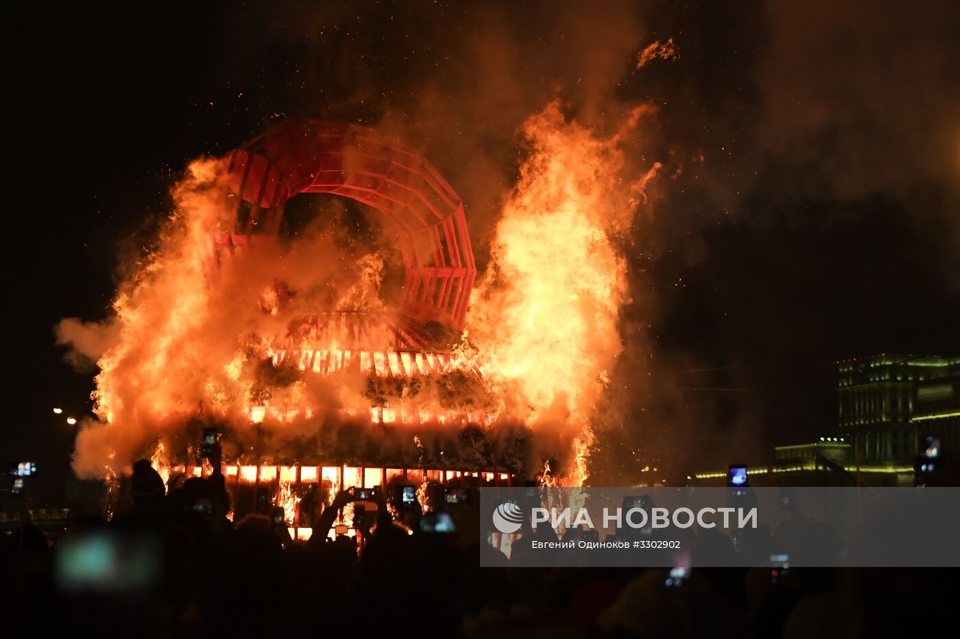 Празднование Масленицы в Москве