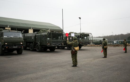 Учения расчетов ракетного комплекса "Искандер-М" в Краснодарском крае