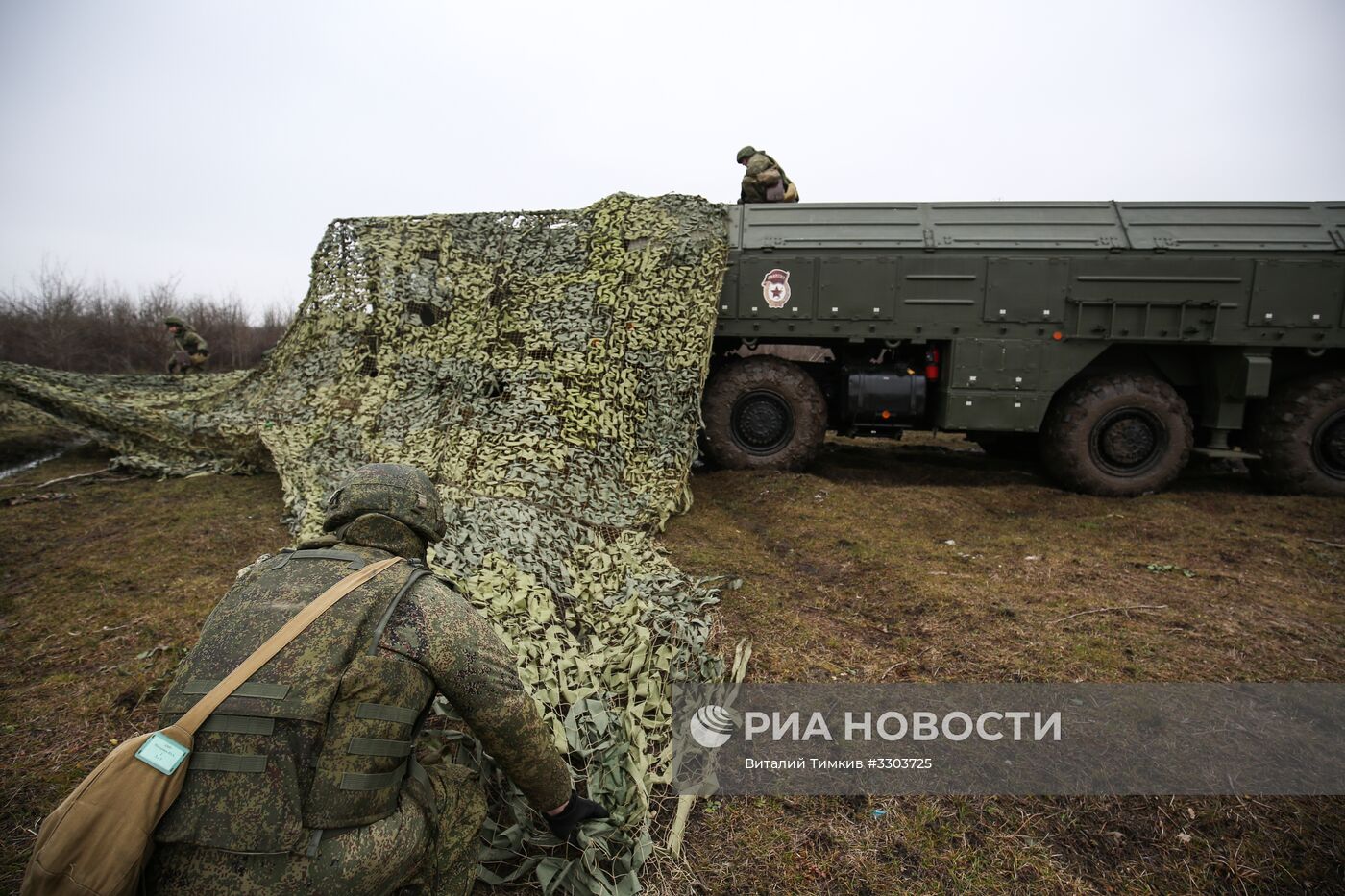 Учения расчетов ракетного комплекса "Искандер-М" в Краснодарском крае