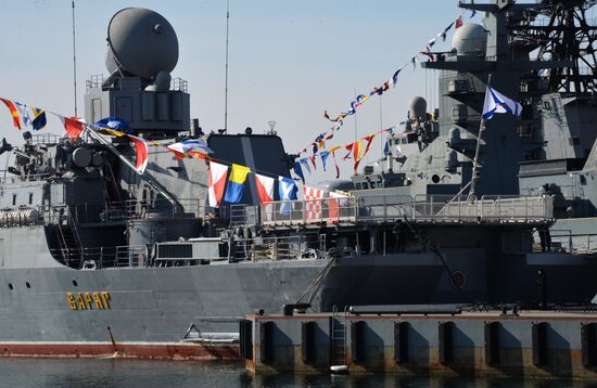 Празднование Дня защитника Отечества в регионах России