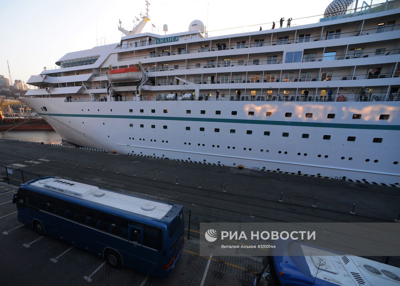 Прибытие круизного лайнера Amadea во Владивосток