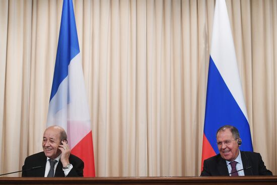 Встреча глав МИД РФ и Франции С. Лаврова и Жан-Ив Ле Дриана