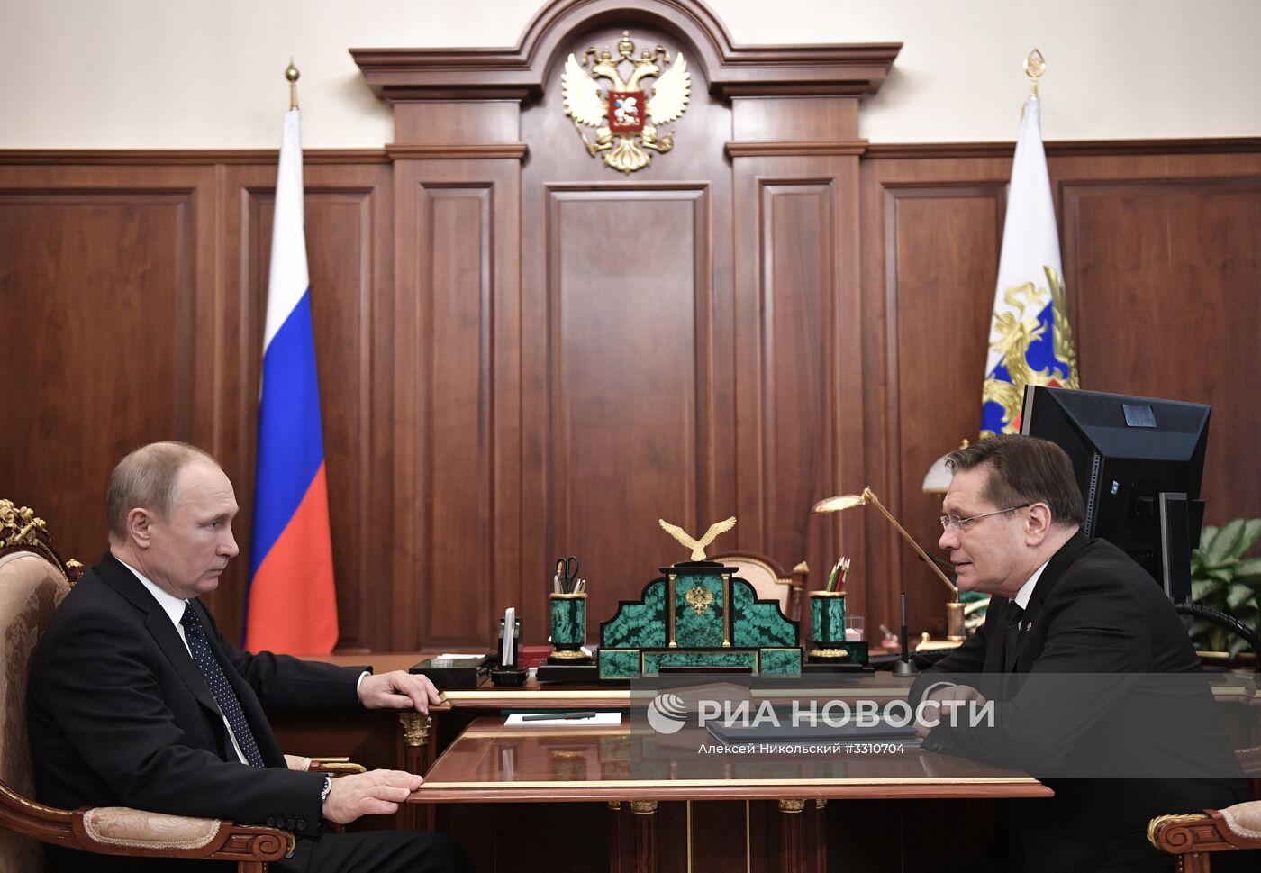 Президент РФ В. Путин встретился с главой госкорпорации "Росатом" А. Лихачевым