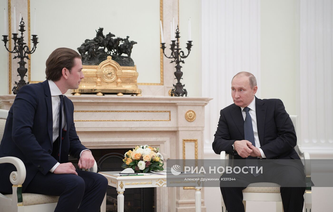 Президент РФ В. Путин встретился с канцлером Австрии С. Курцем