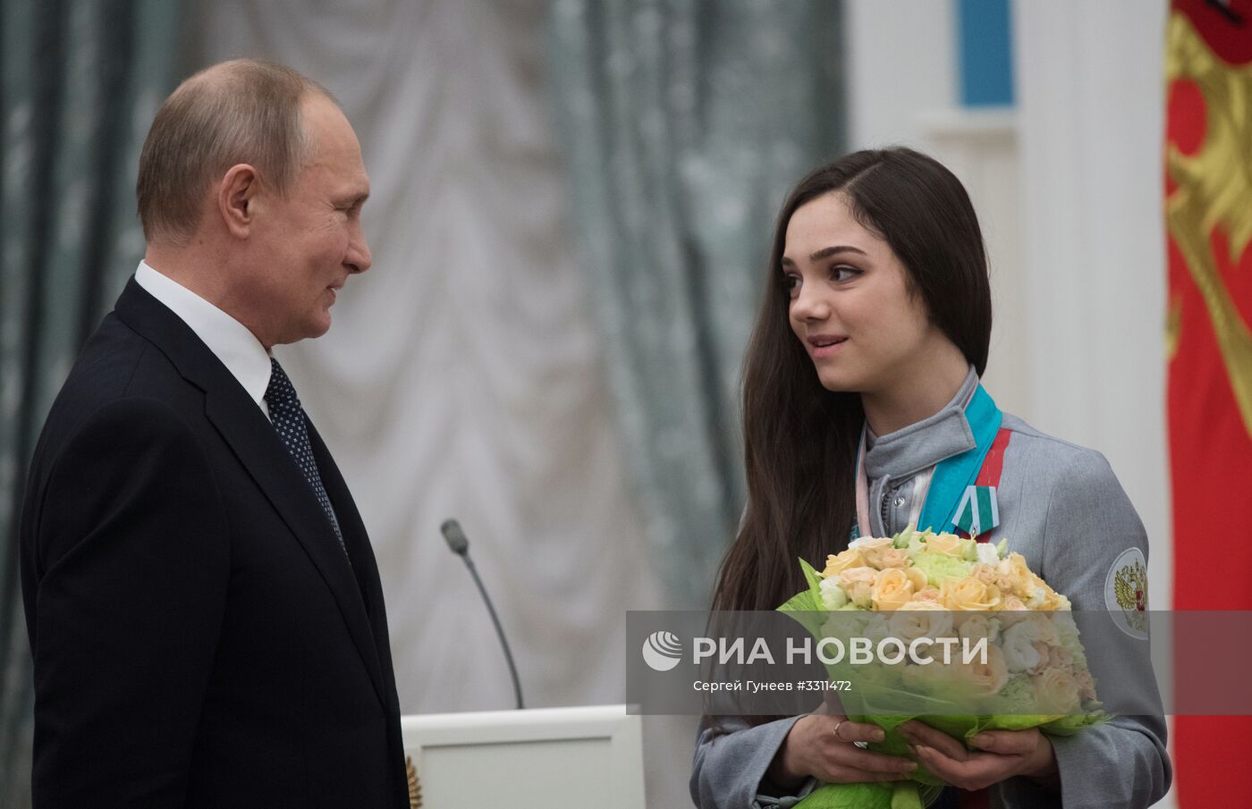 Президент РФ В. Путин вручил госнаграды призерам и победителям XXIII зимних Олимпийских игр
