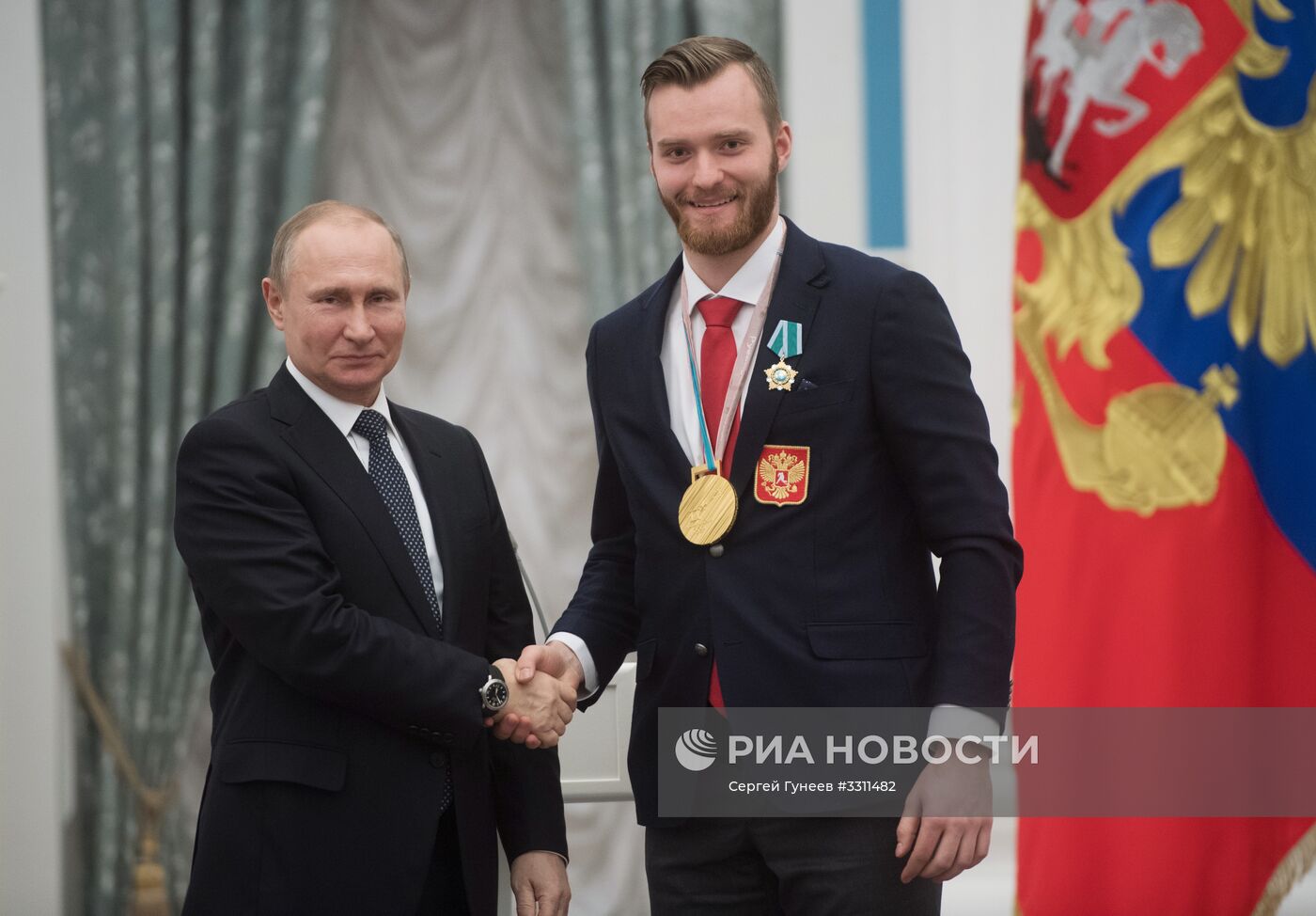 Президент РФ В. Путин вручил госнаграды призерам и победителям XXIII зимних Олимпийских игр