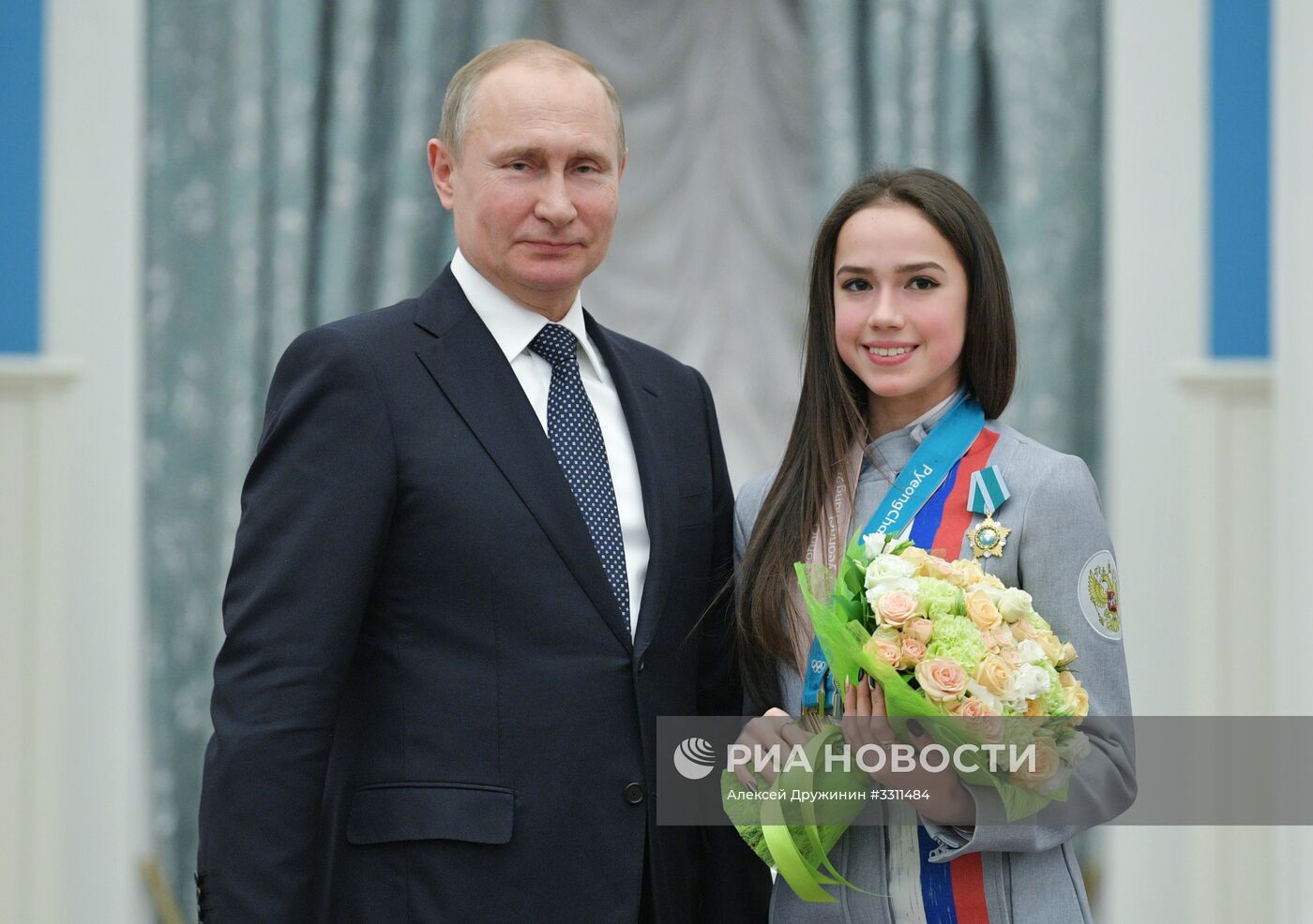 Президент РФ В. Путин вручил госнаграды призерам и победителям XXIII зимних Олимпийских игр