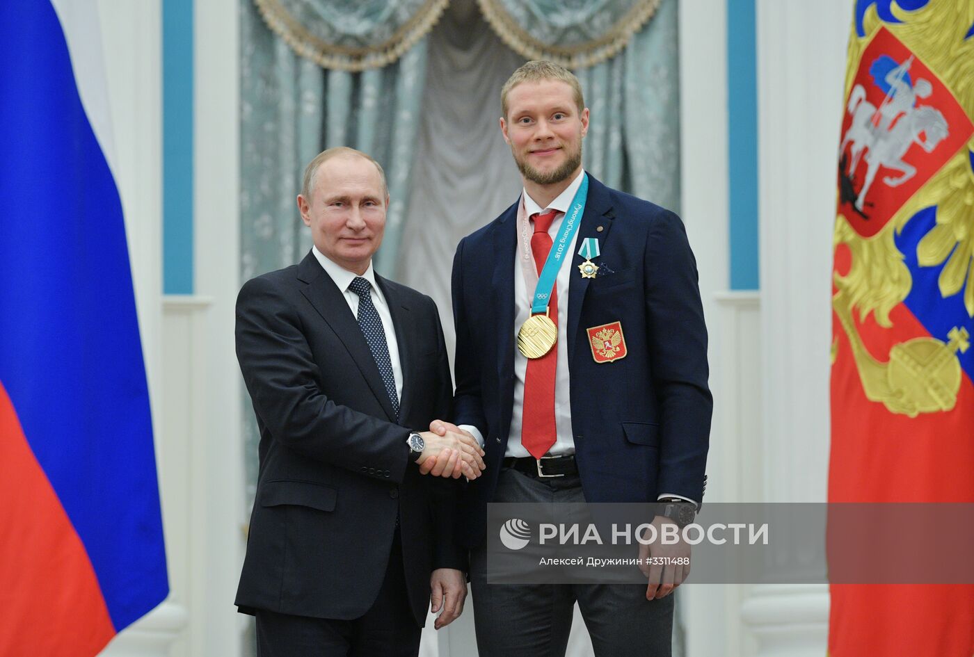 Президент РФ В. Путин вручил госнаграды призерам и победителям XXIII зимних Олимпийских игр