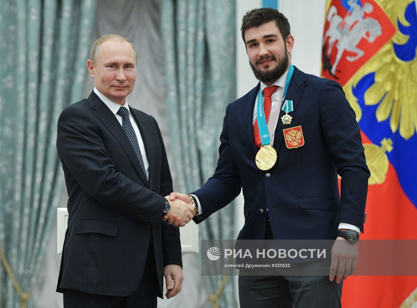 Президент РФ В. Путин вручил госнаграды призерам и победителям XXIII зимних Олимпийских игр