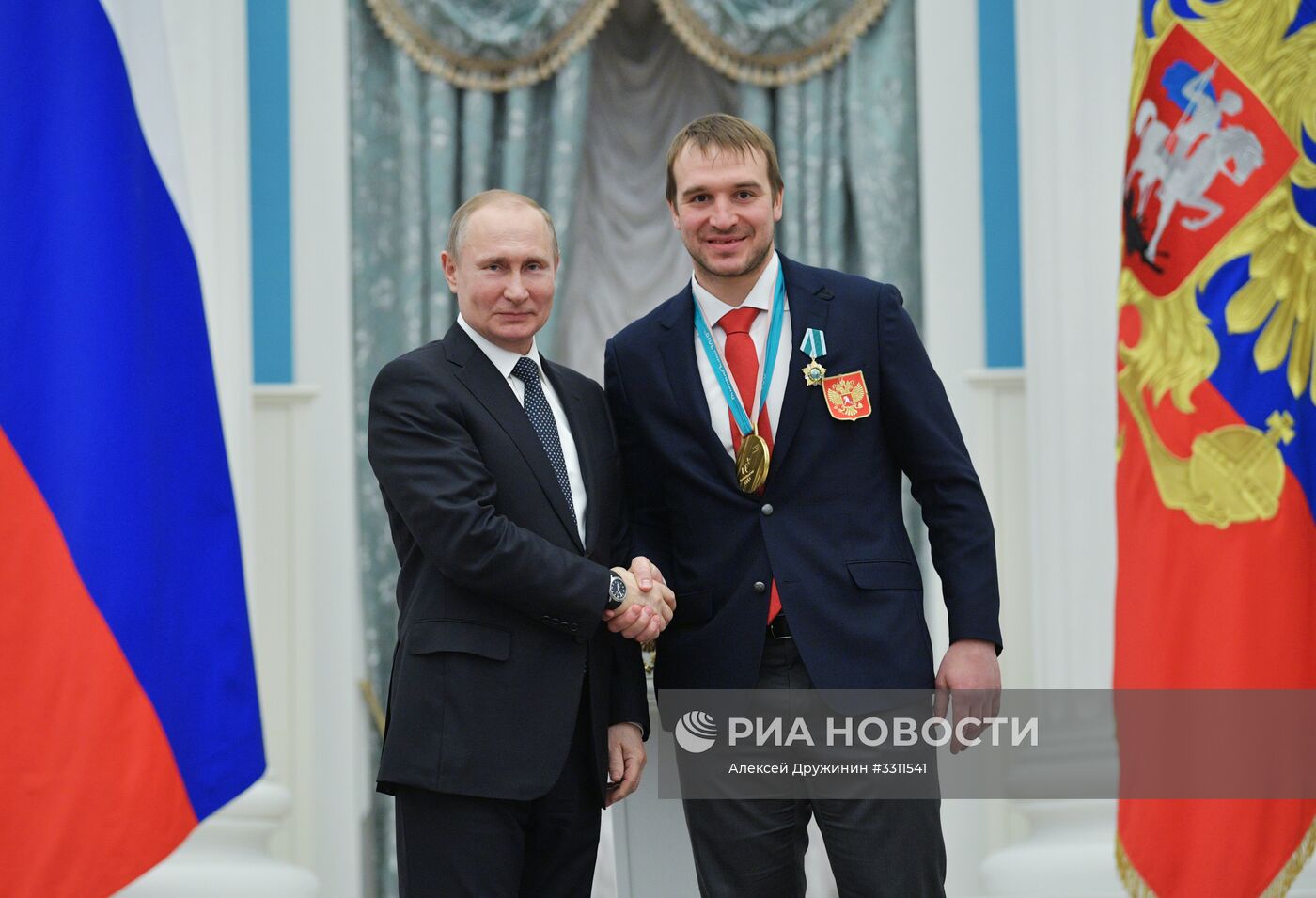 Президент РФ В. Путин вручил госнаграды призерам и победителям XXIII зимних Олимпийских игр