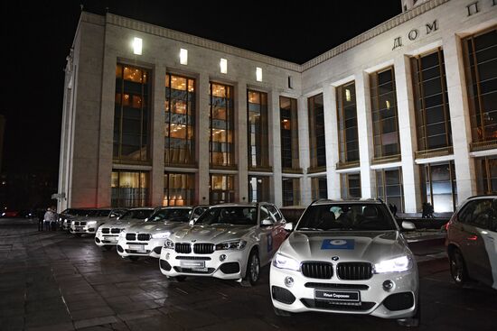 Церемония вручения премьер-министром РФ Д. Медведевым автомобилей победителям и призерам зимней Олимпиады -2018 в Пхенчхане