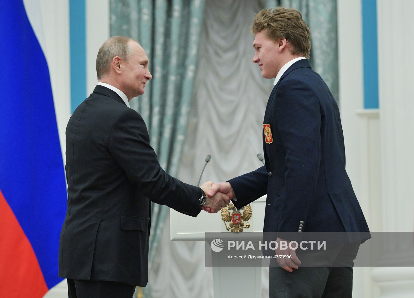 Президент РФ В. Путин вручил госнаграды призерам и победителям XXIII зимних Олимпийских игр