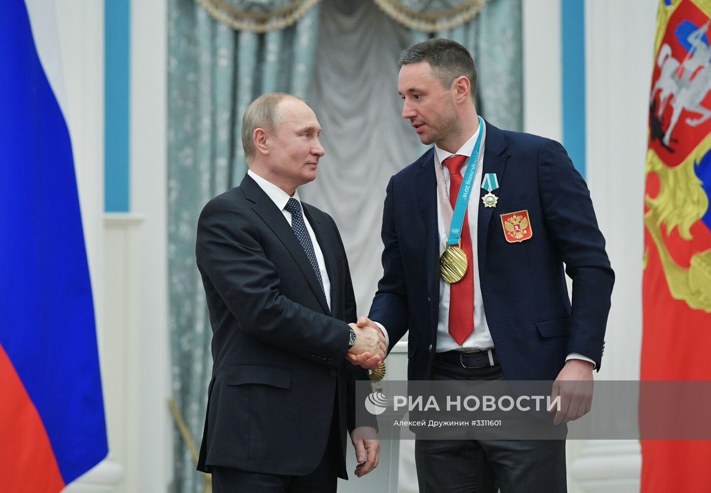 Президент РФ В. Путин вручил госнаграды призерам и победителям XXIII зимних Олимпийских игр